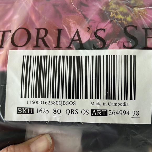 NEW Victoria’s Secret Floral Tote - Picture 7 of 7